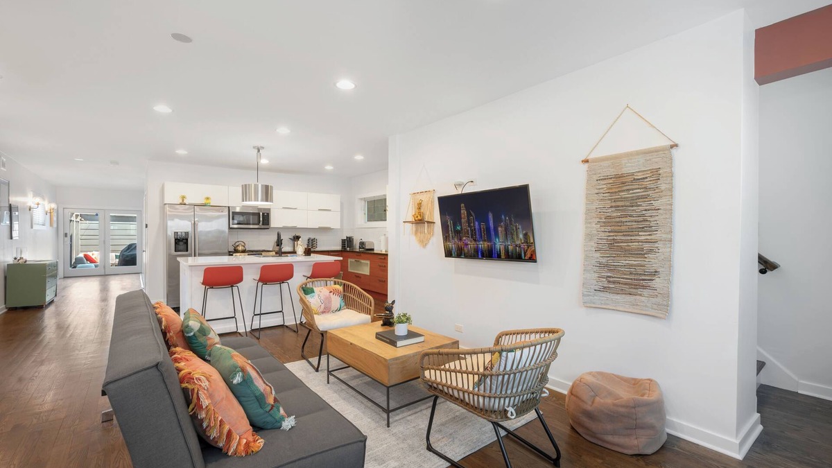 Pulaski Park House | LUX 3-Level Chicago Home +garage & patio