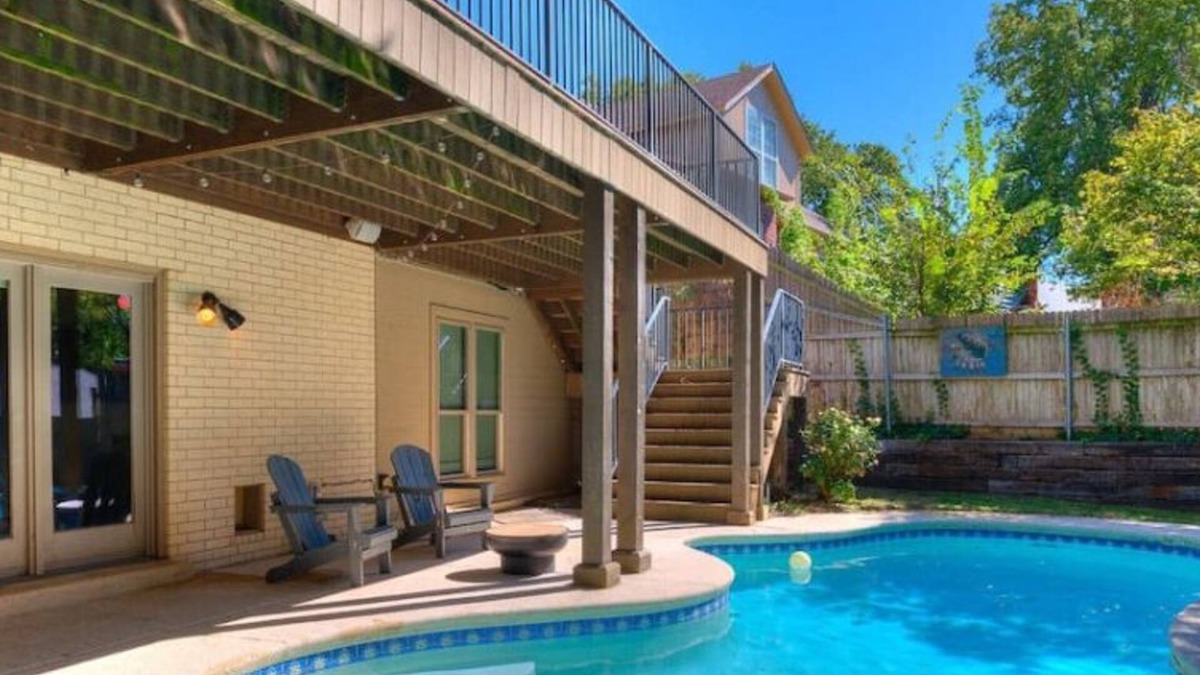 South Tulsa House | Lux 4Bed Contemporary Pool Oasis