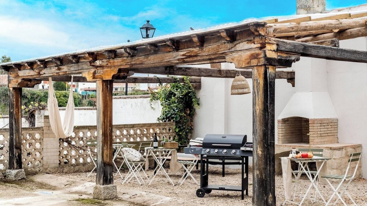 Carabana House | Lux 5BR Villa. Pool, WineCellar,Gardens,Games and BBQ