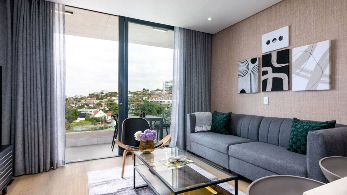 Windermere Apartment | Lux 900 Stunner on Florida