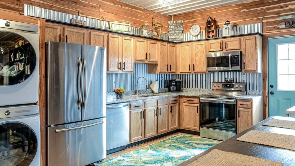 Clarkson House | lux barndo near nolin lake and mammoth cave