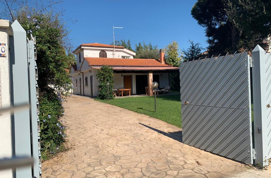 Fregenae House | Lux Beach Villa con piscina a 200m dal mare