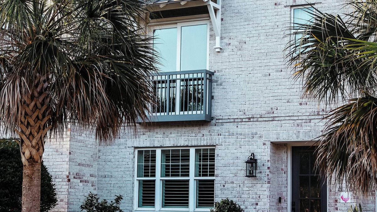 Winter Garden House | LUX BROWNSTONE in downtown Winter Garden FL 6 month minimum stay required