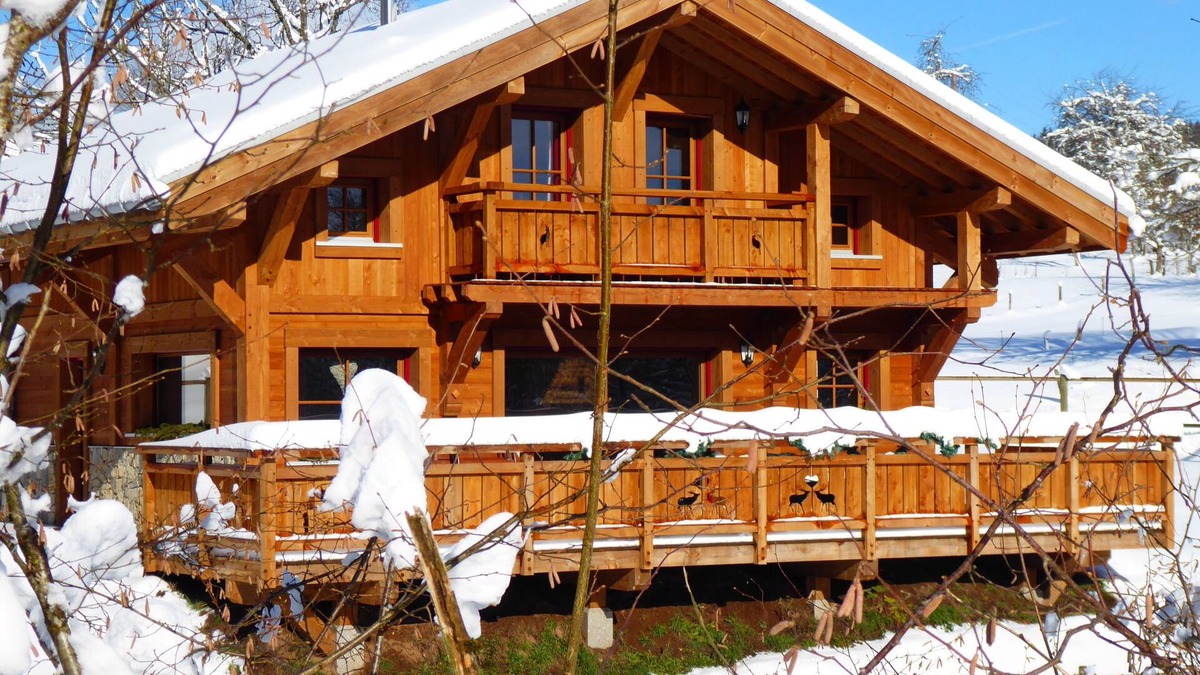 La Longine Ski Chalet | Lux. Chalet with sauna in the Vosges with swimming pond