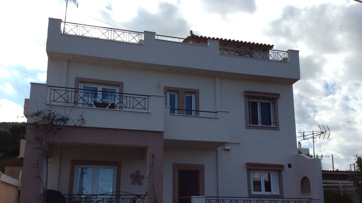 Paralias Cottage | ★LUX Family Getaway★near beach/airport, garden, sea view, 3BDR, 2BTH