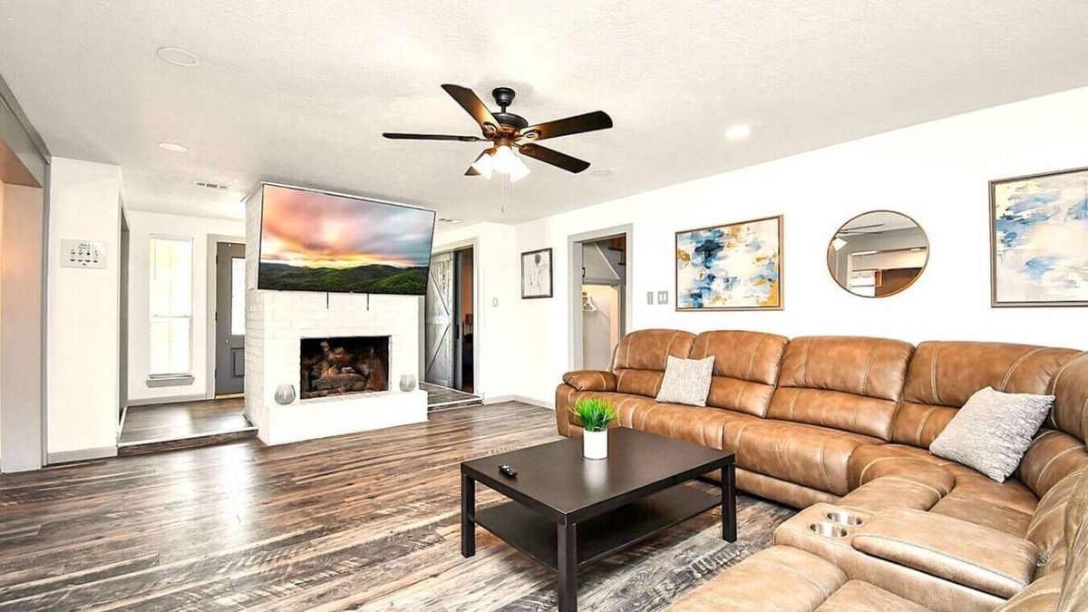 Barker Apartment | Lux Home w/Heated Pool & Spa: 30 Min to Downtown