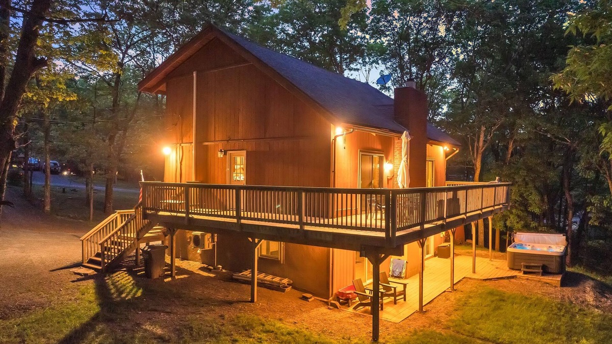 Pocono Mountain Lake House | LUX Lakefront, Games, Indoor Pool, Hiking, Hot Tub Fully Loaded, Dock