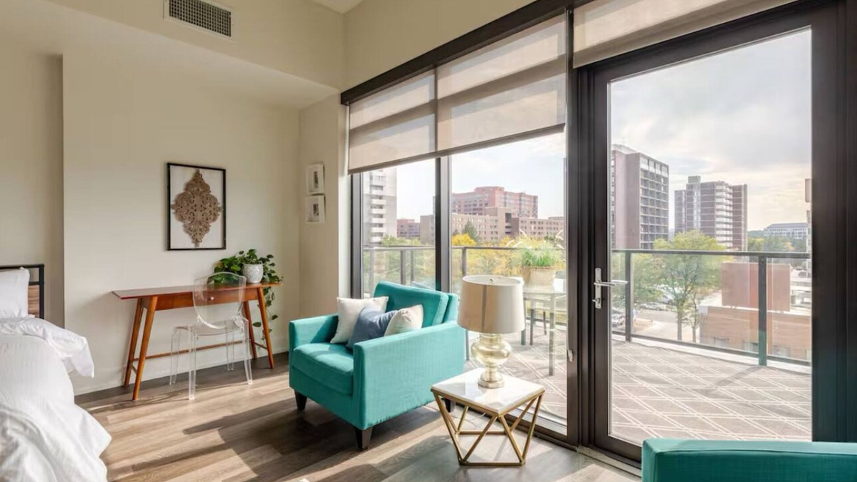 Cherry Creek House | Lux Living in Cherry Creek Rooftop Pool and Free Parking
