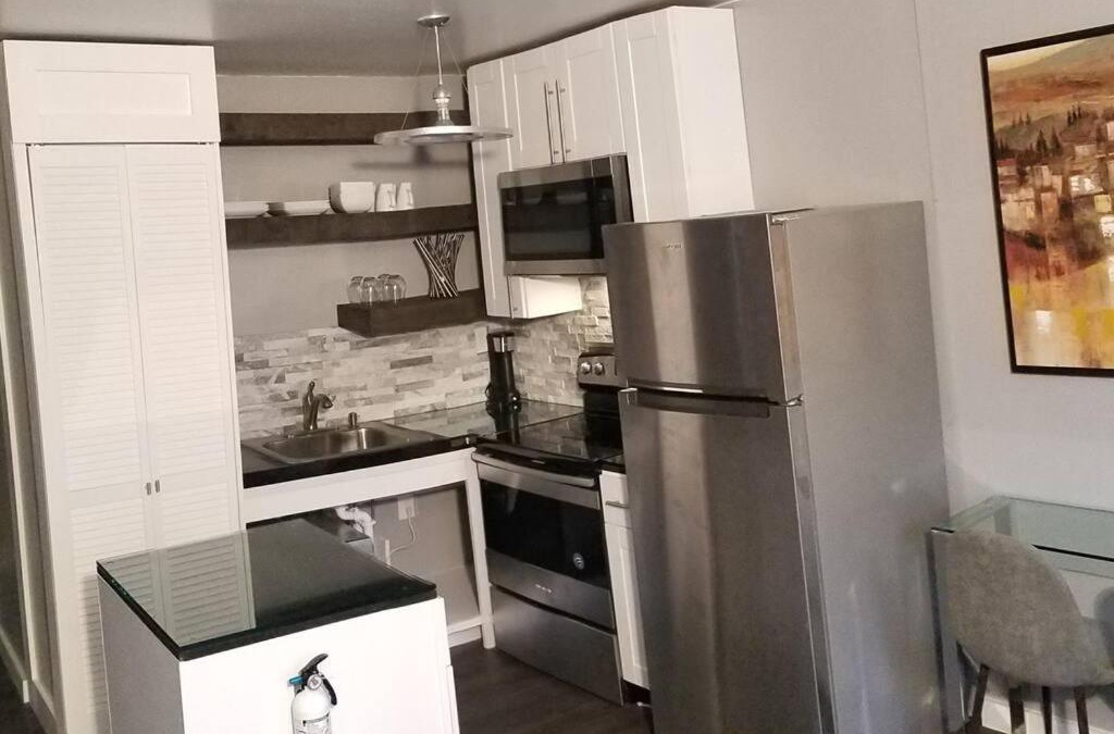 Glenham Apartment | Lux Modern APT wash dryer dishwasher