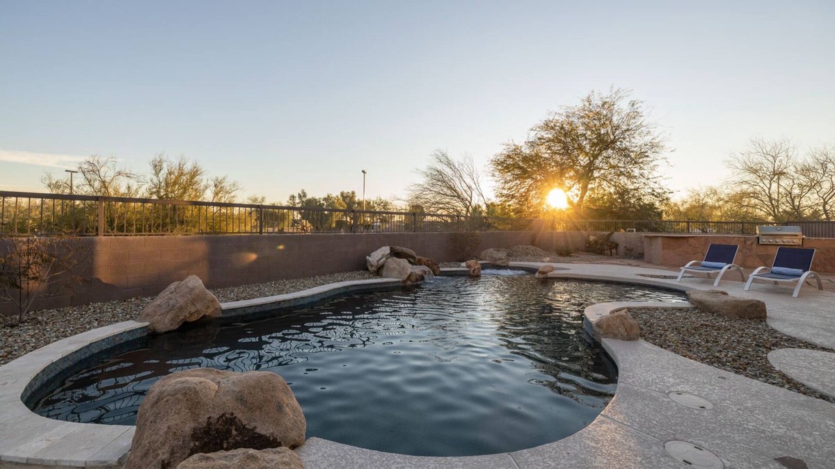 Las Sendas House | Lux Monthly Stay- Top 10 Golf Course, Heated Pool and Hot Tub.