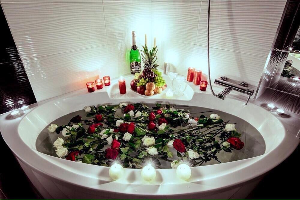 Minsk City Centre Apartment | Lux Nezavisimosti,12 with Jacuzzi