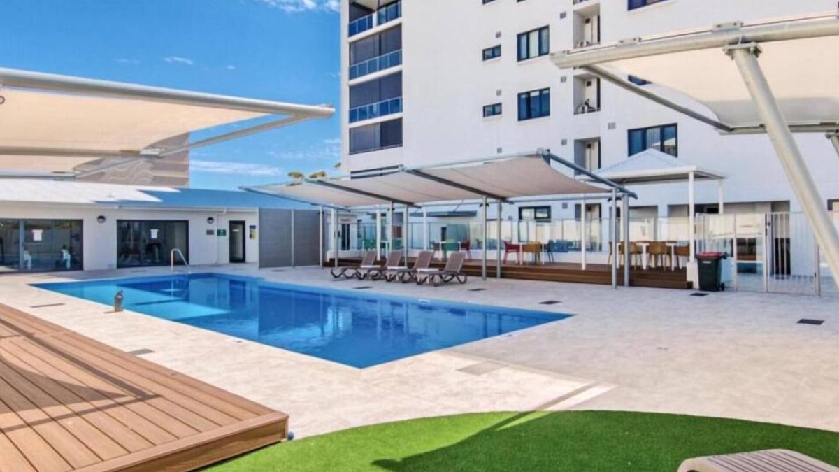 Rockingham Apartment | Lux on the 4th floor with ocean views