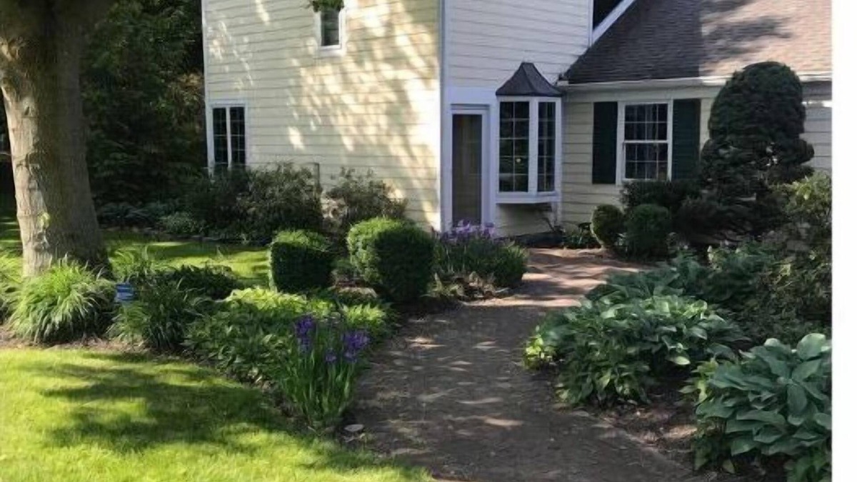 Pittsford House | Lux Pittsford Gem Spacious Beautiful interior