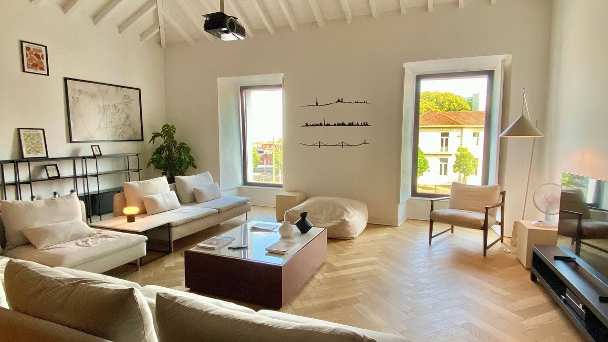 Santos Villa | LUX Villa w/Pool, Gym & Garage – Chill in Style near Belém & Downtown Lisbon
