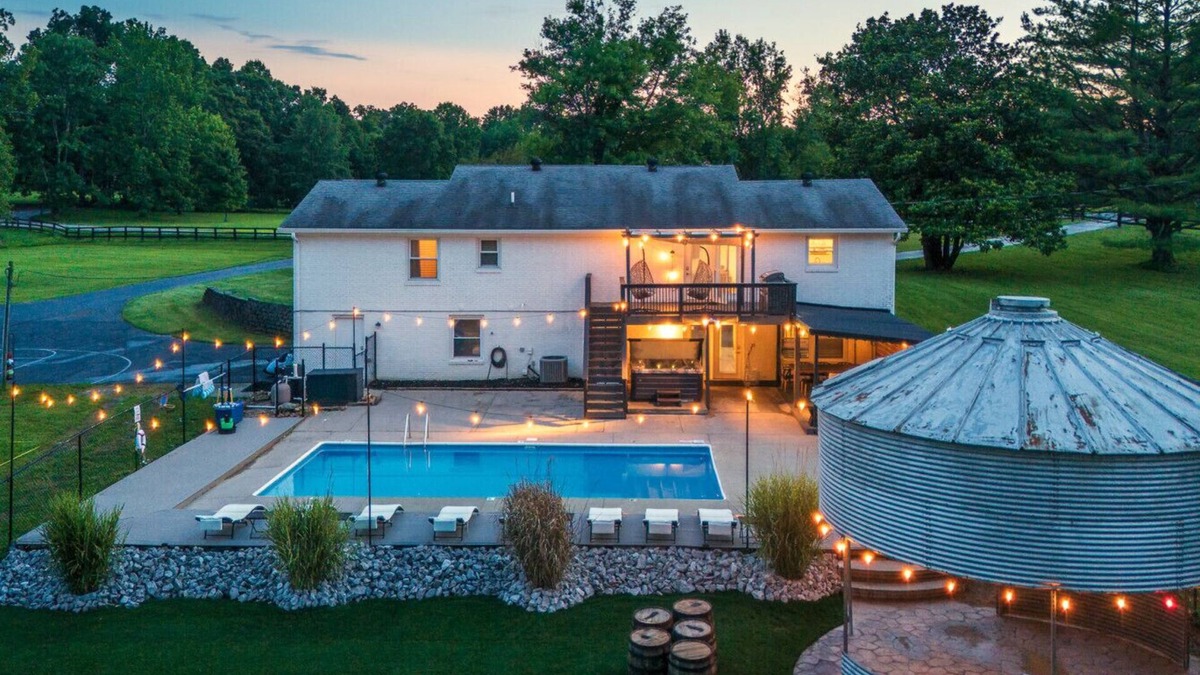 Frankfort House | #LuxBourbon-*Heated Pool, HotTub