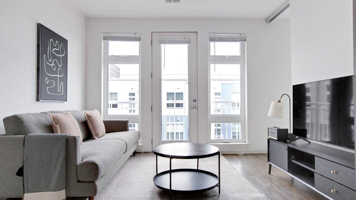 Assembly Square Apartment | Luxe 2B w/W/D, Gym, Rooftop. Steps from T stop by Blueground