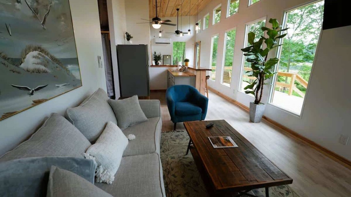 Locustville Cottage | Luxe 2BR Cabin w/Deck + Creek View | Working Farm