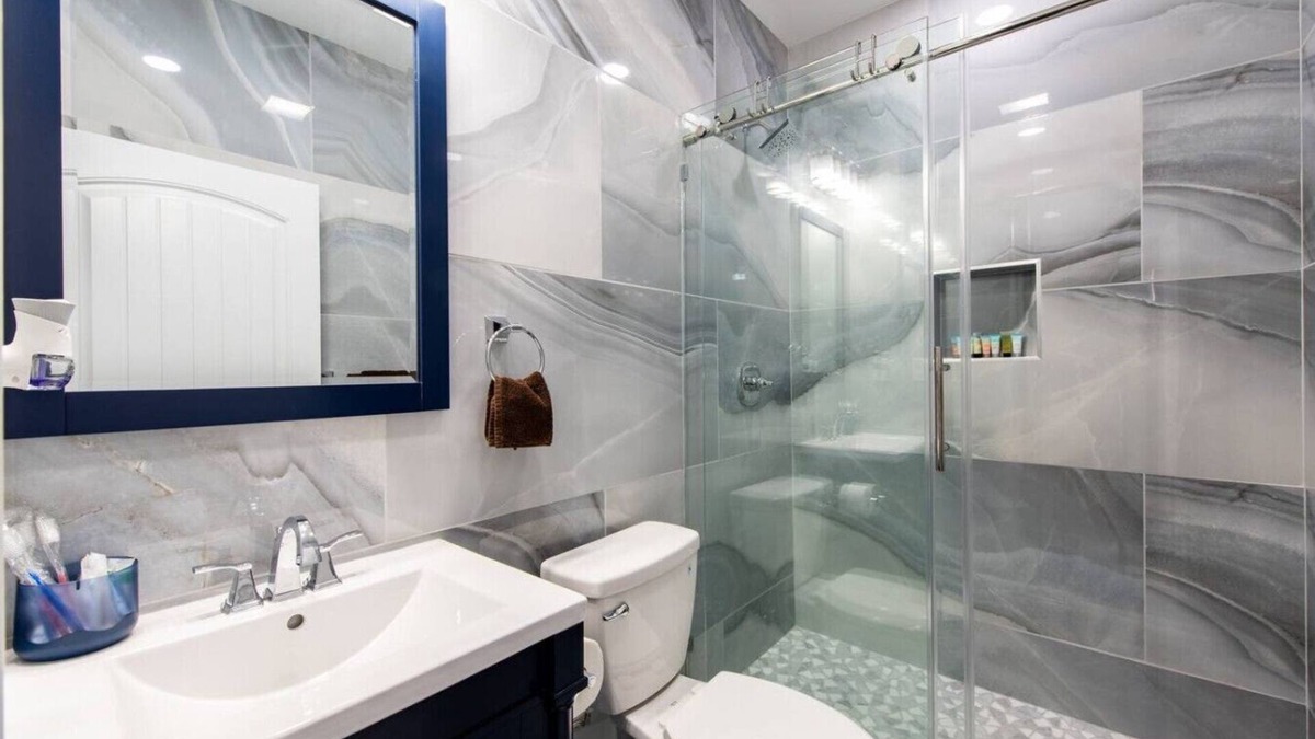 Bonnycastle Apartment | Luxe 2BR Home on Famous St./Sleeps 5/Pets Welcome