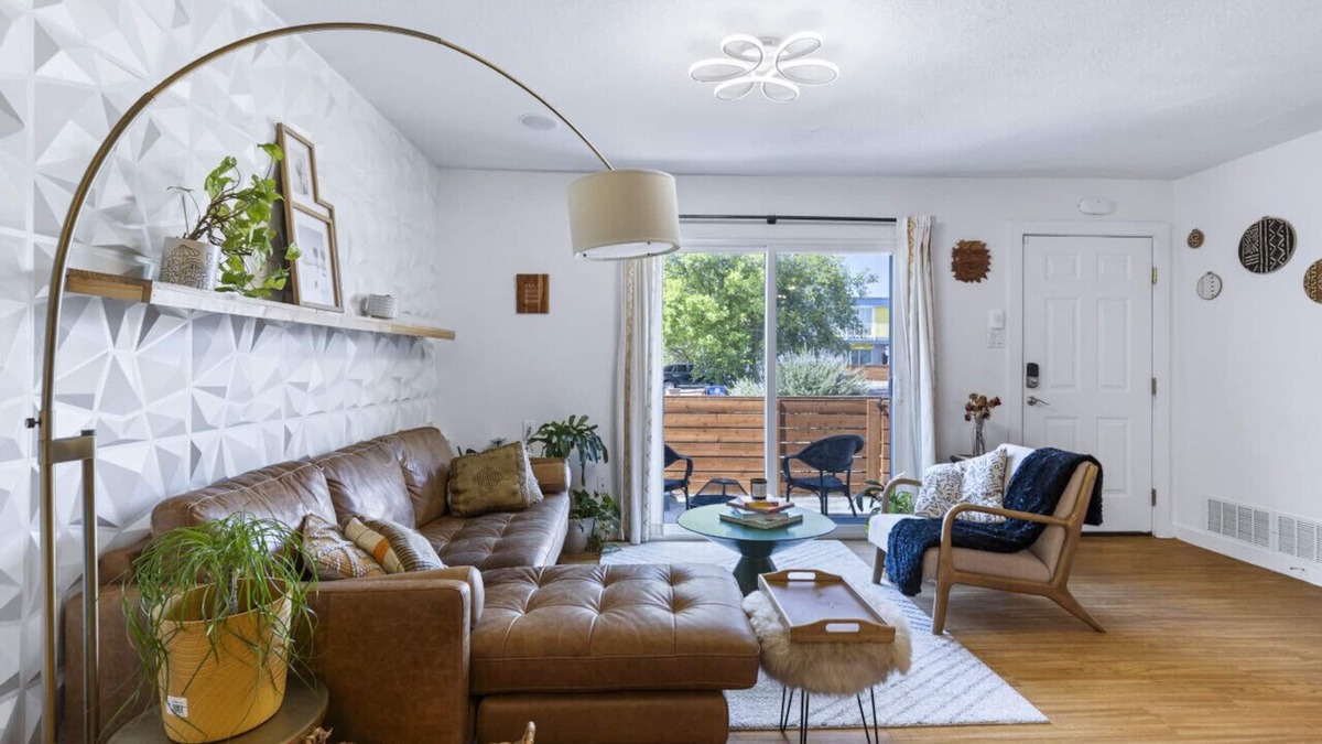 St. Johns Condo | Luxe 2BR Retreat with Home Theater Espresso and Parking