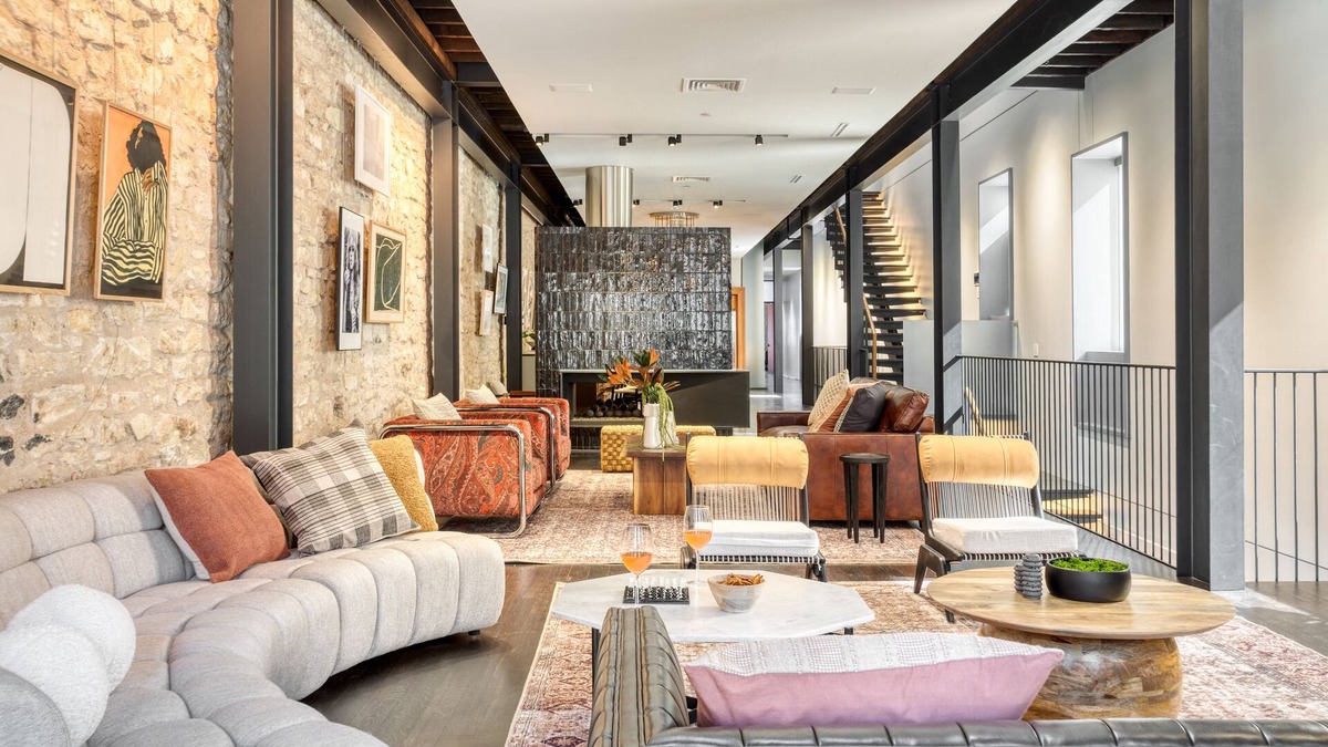 Downtown Austin House | Luxe 4-Story w/Rooftop HotTub, GameRoom, Theater | Paramount Place by AvantStay