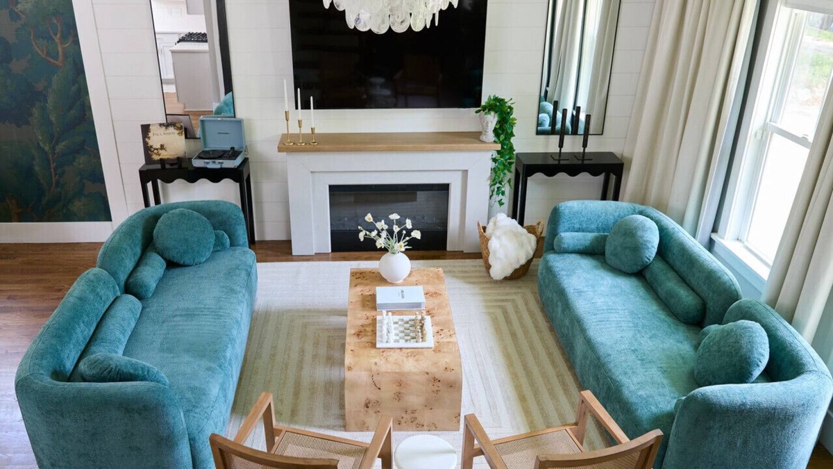 Downtown House | Luxe 5BR Designer Retreat w/Hot Tub | 3 mins to Downtown, 8 to NC State