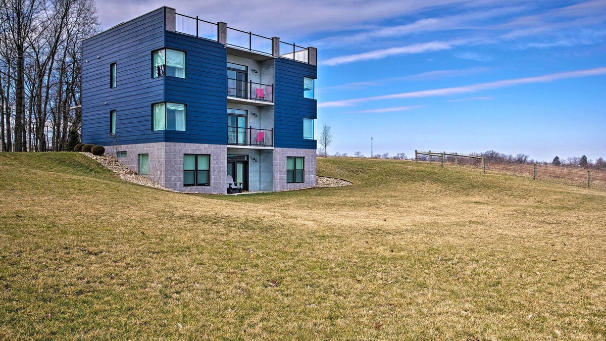 Millersburg Apartment | Luxe Amish Country Apartment with Rooftop Terrace!