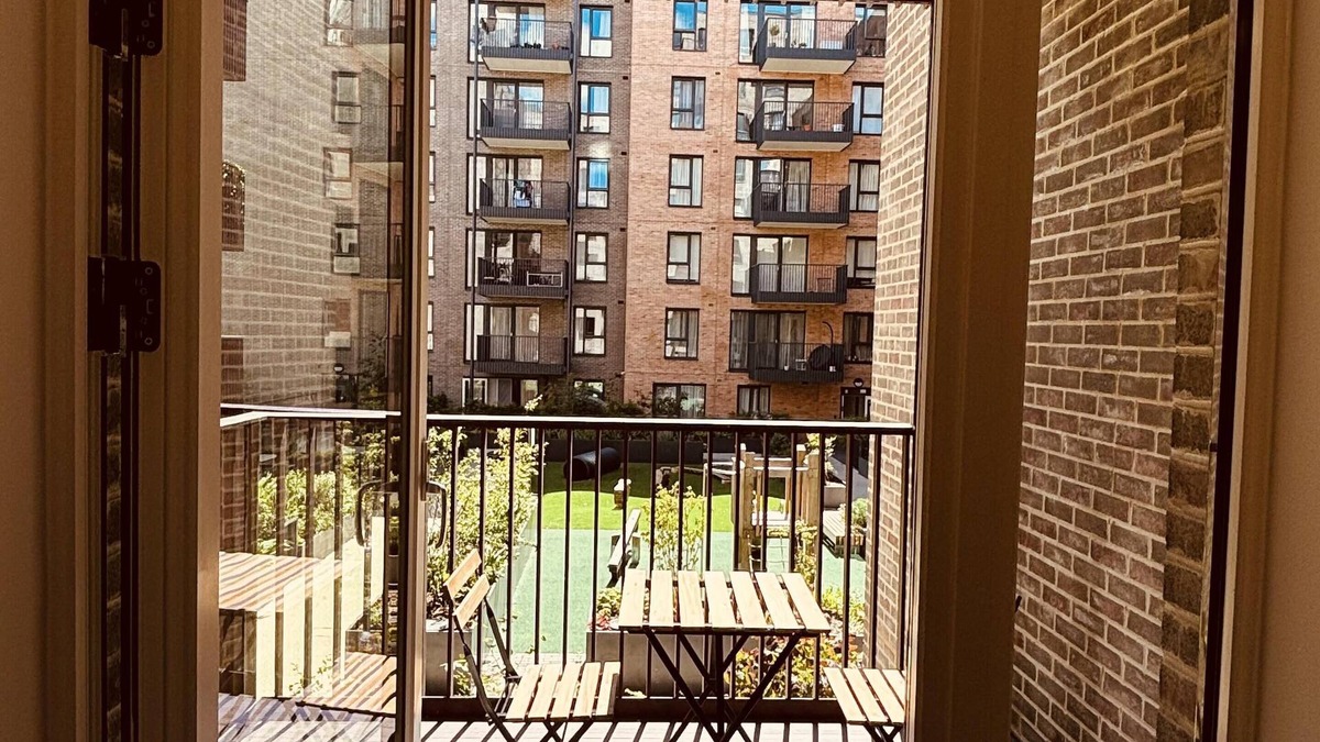 Marlborough Apartment | Luxe Apartment - Stylish 2 Bedroom Apartment
