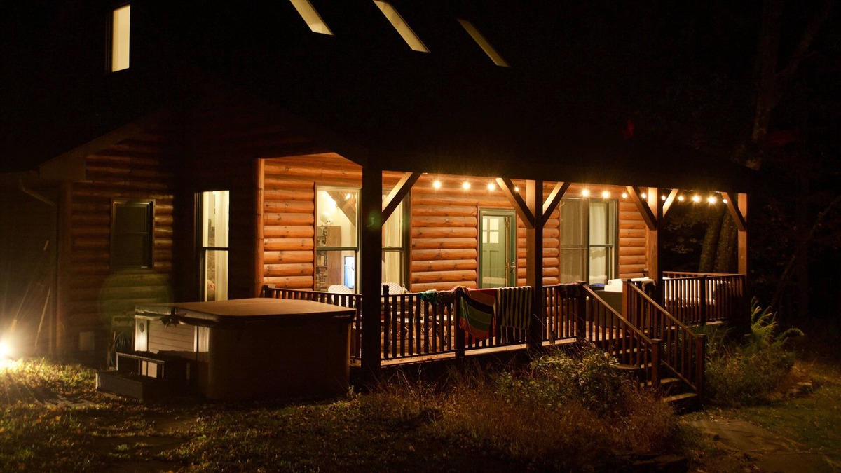 Glenford House | Luxe Bohemian Cabin, Secluded, 6 min to Woodstock