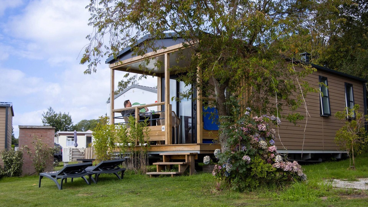 Westerland Ski Chalet | luxe chalet near a sandy beach on the Wadden Sea