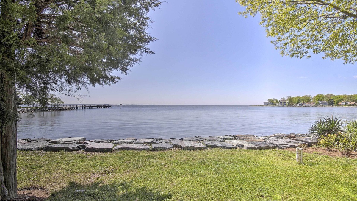 Shady Side House | Luxe Chesapeake Bay Getaway < 20 Mi to Annapolis!