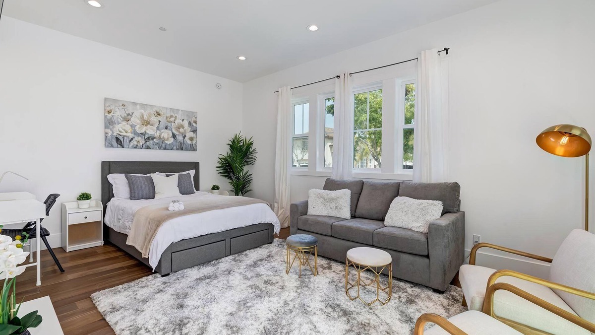 Washington Culver Cottage | LUXE Culver City Bungalow!