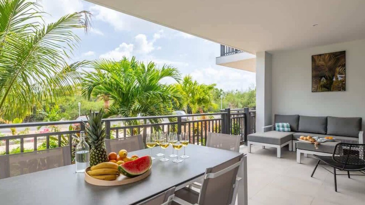 Sint Michiel Apartment | Luxe Breeze Summary: