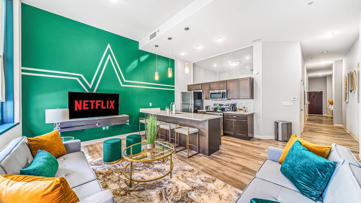 Gateway District Apartment | Luxe Flat w/Heated Pool & Sauna Gym Heart of DT