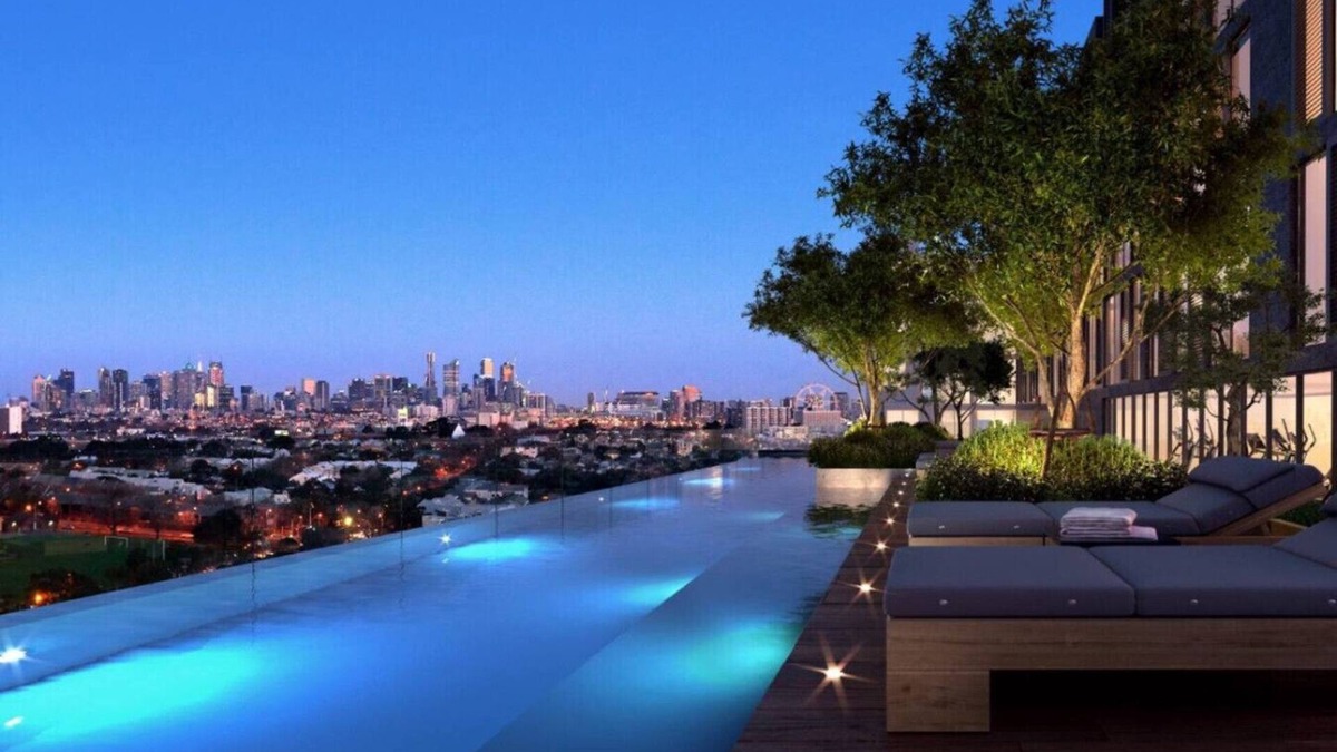 Flemington Apartment | Luxe Flemington Cityscape views Pool Gym Parking