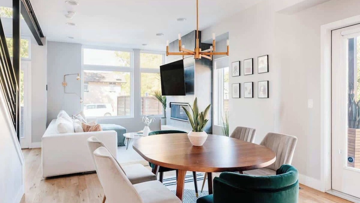 West Colfax House | Luxe Getaway | Yard + Roof Deck | 4 Story Townhome
