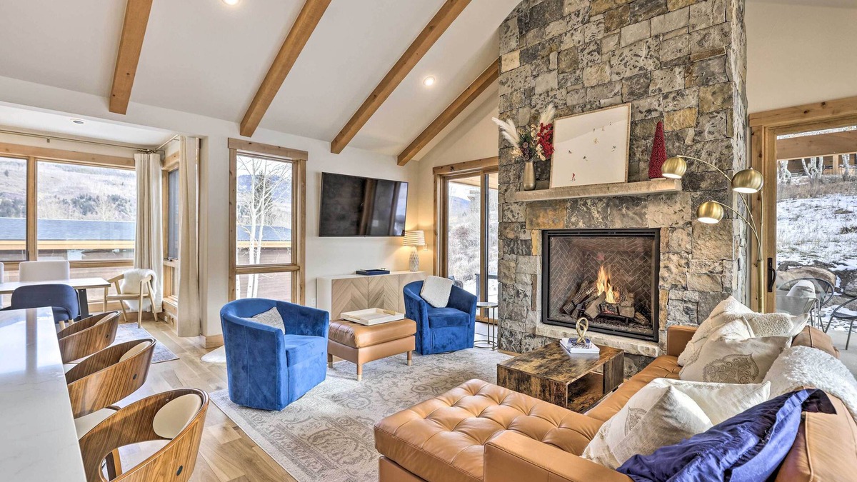 Silverthorne House | Luxe Home w/Patio & Pool Access in Silverthorne!
