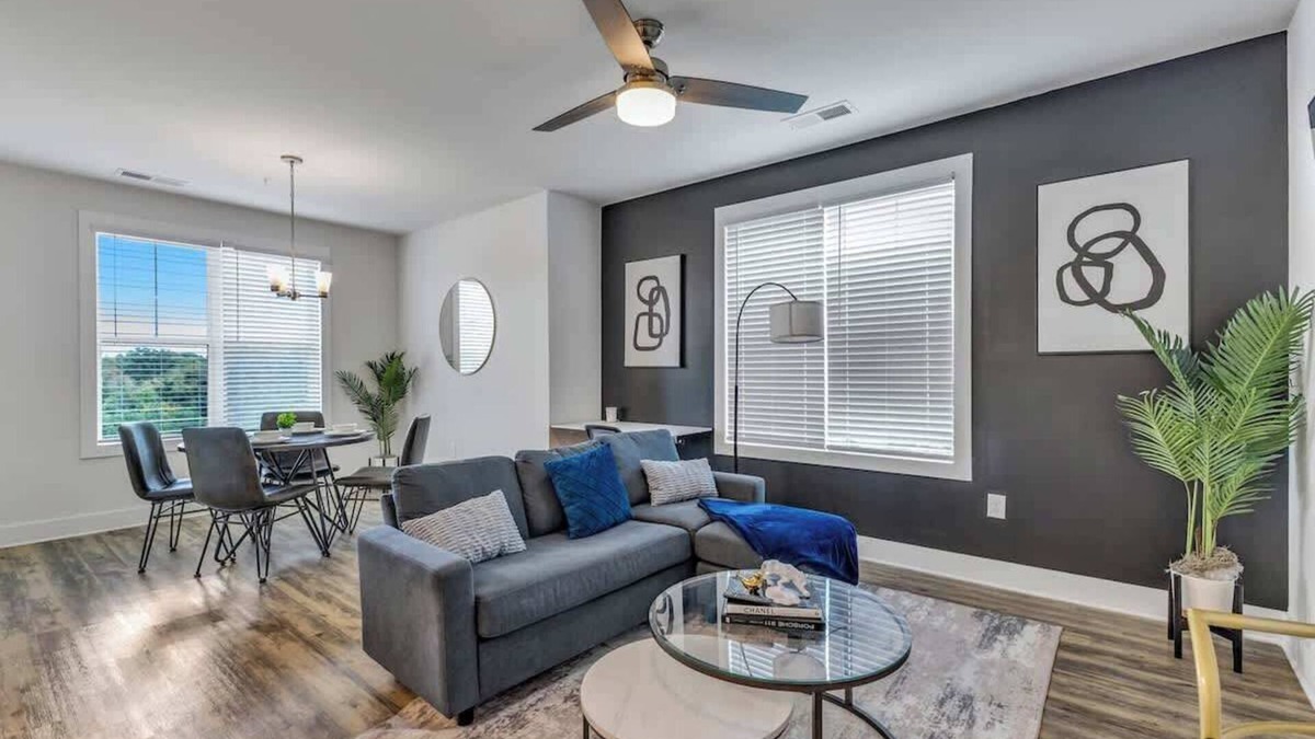 Hayes Apartment | Luxe King 2BR Suite Mins to Downtown Durham!