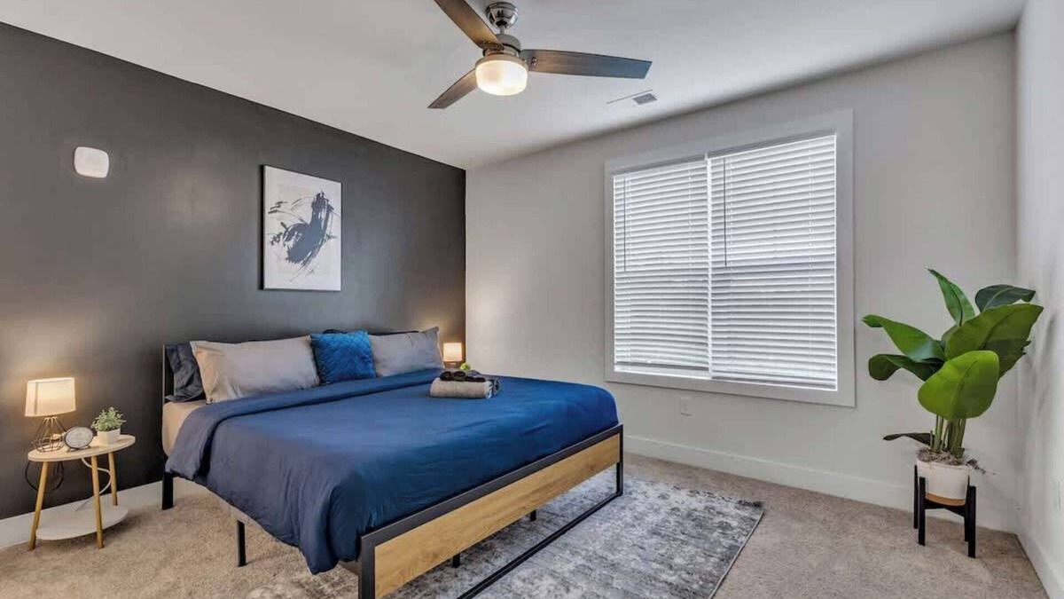 Hayes Apartment | Luxe King 2BR Suite Mins to Downtown Durham!