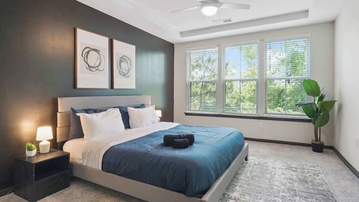 North Raleigh Apartment | Luxe King 3 Bedroom Suite in North Raleigh!