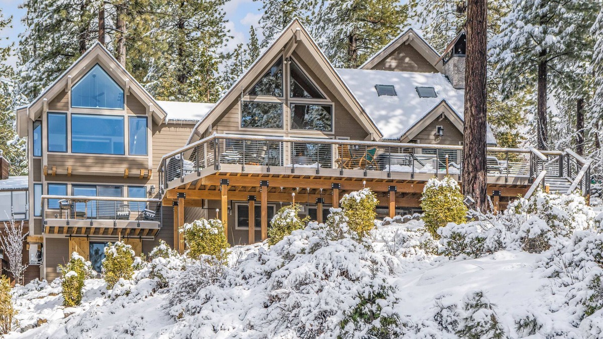 Incline Village Cabin | Luxe Lake View Lodge sleeps 18.