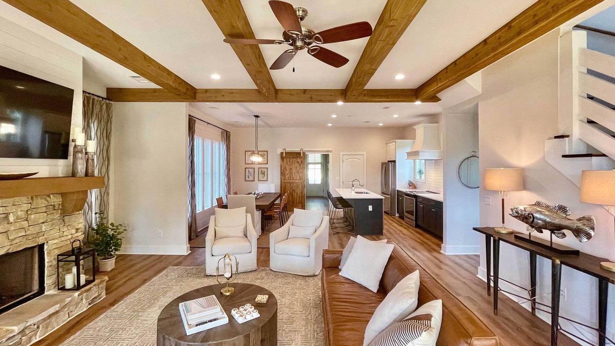 Dadeville House | Luxe Lakefront Getaway w/Porch + Water View!