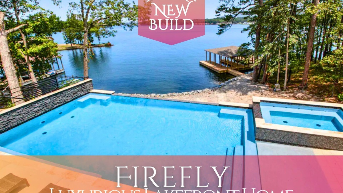 Rockwell House | Luxe Lakefront | Sleeps 17 | Fireplace | Hot Tub