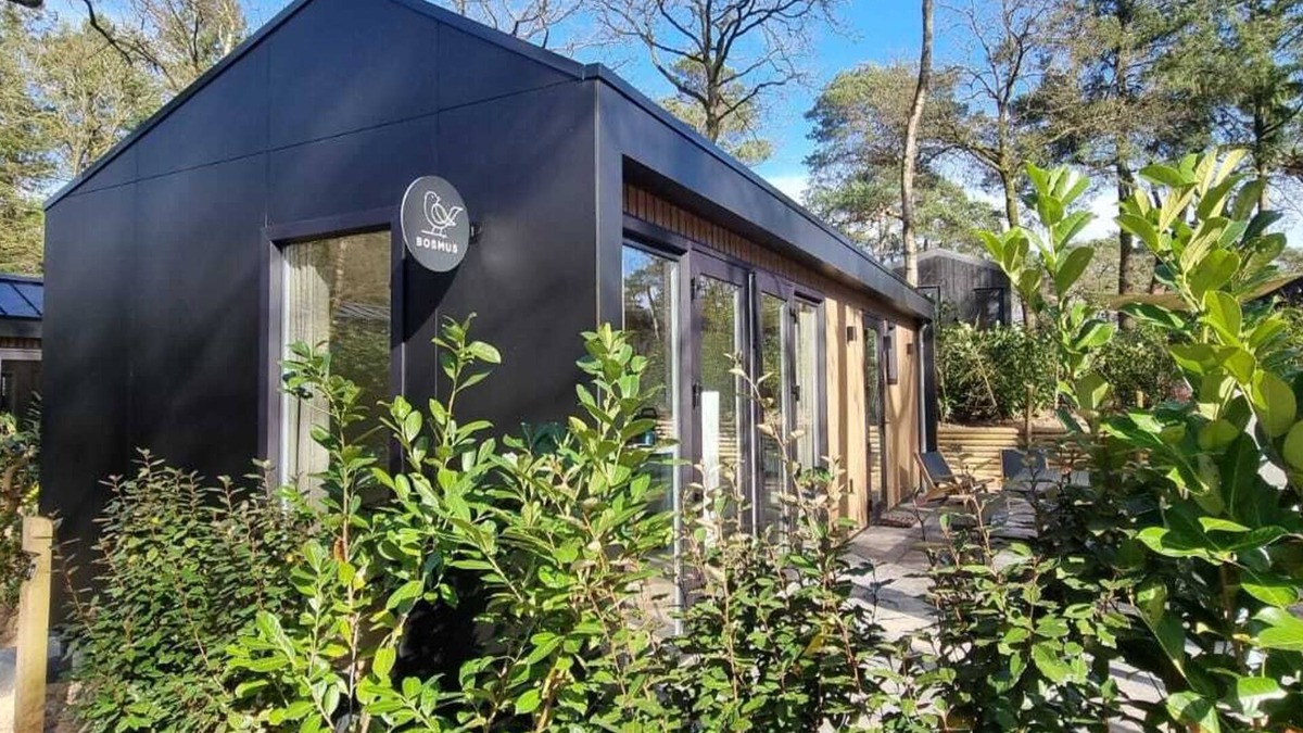 Nunspeet Ski Chalet | Luxe Lodge Bosmus - Slapen Tussen de Bomen! Nieuw in 2024!