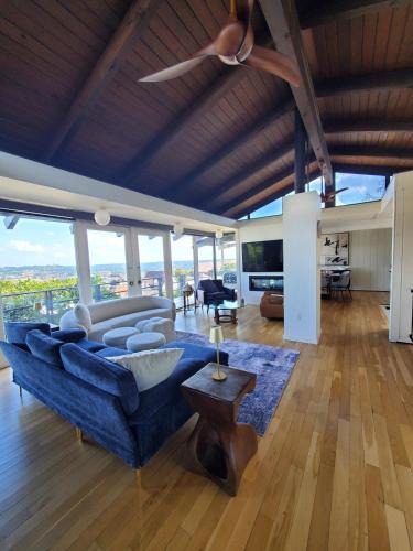 Mount Adams Villa | Luxe Mt Adams Lookout