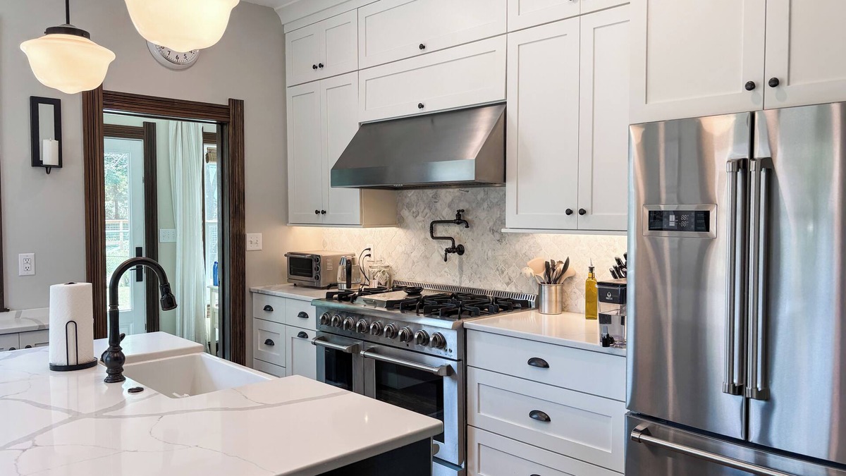 Bloomington House | Luxe on Fourth - Walk to IU, Downtown & Kirkwood