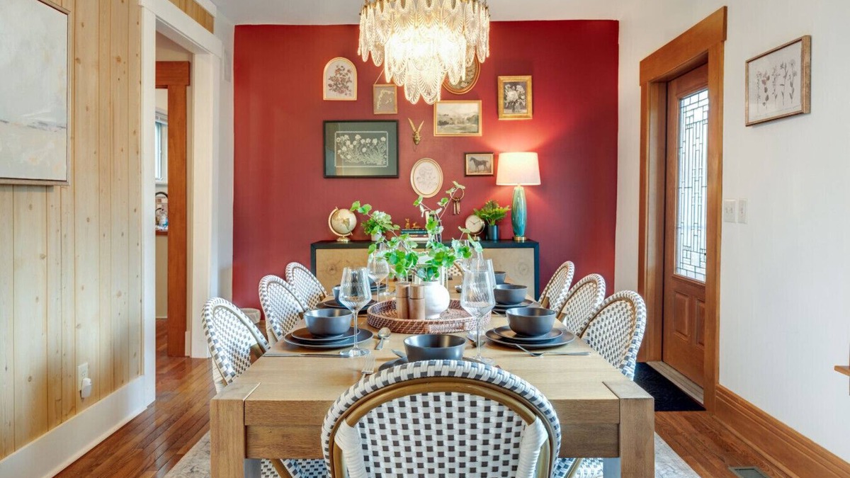 Traverse City Apartment | Luxe on Front 4b2b downtown