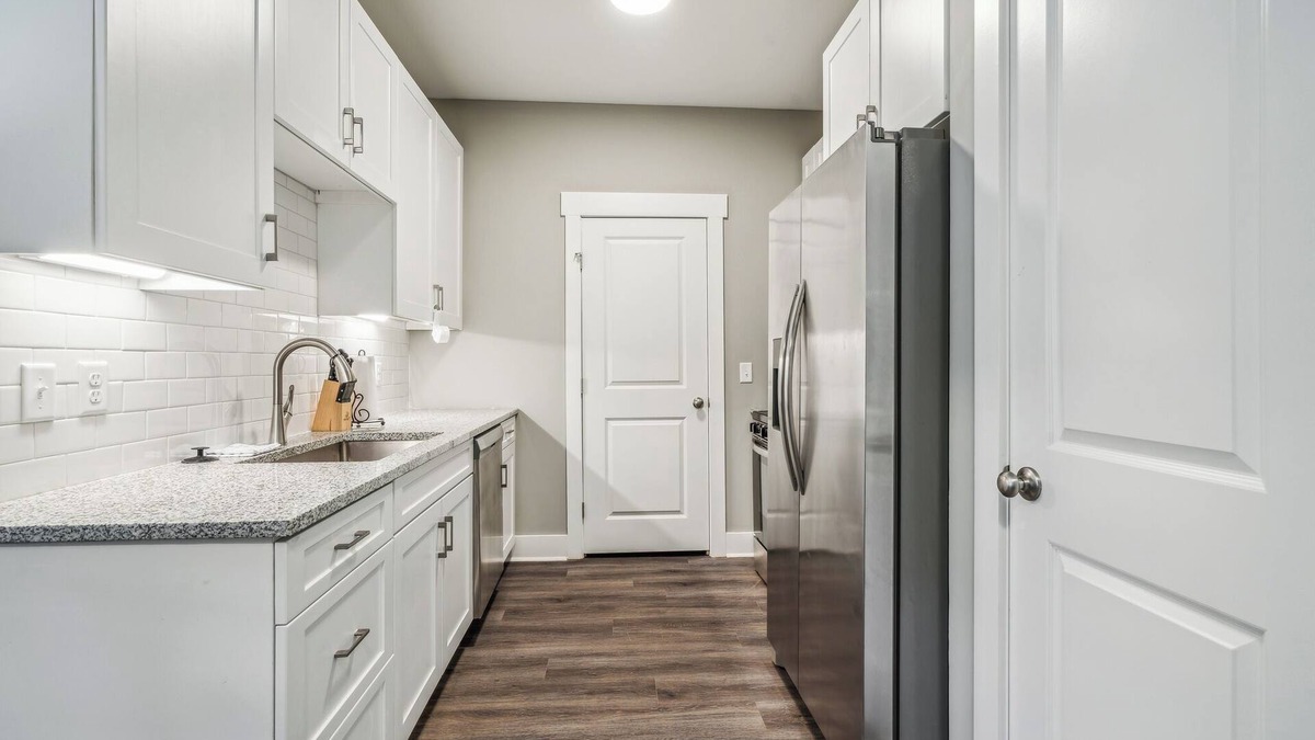 Macon Apartment | Luxe Park 1117 | 2 Bd Apt | Pool, Gym & Parking