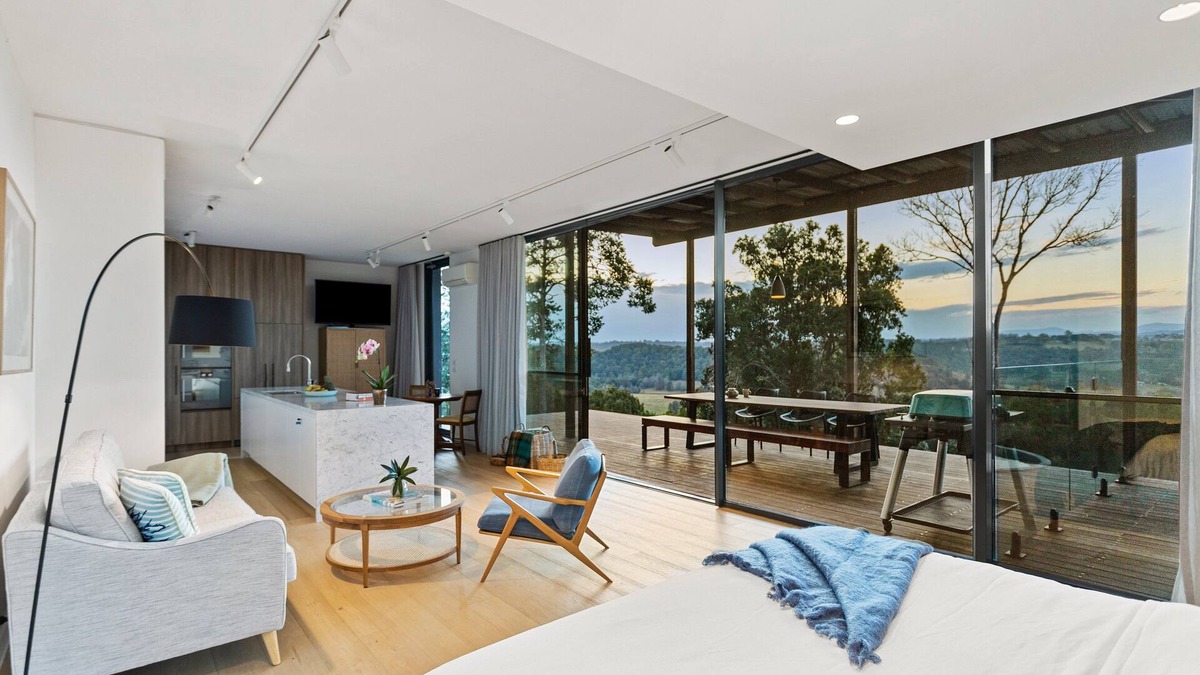 Clunes Villa | Luxe Pool Villa private plunge pool. PET on request. No Kids. Sleep 2 people.