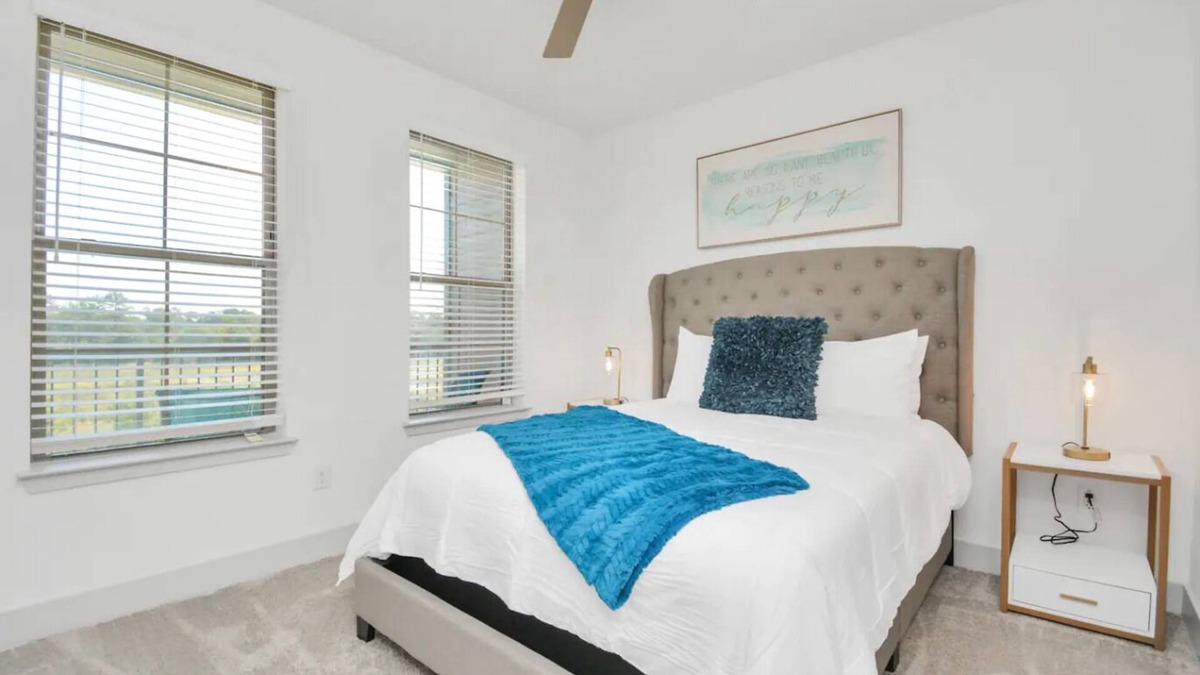 Spring Apartment | Luxe & Relaxing Gem ~ Pool &Gym~Long stays Welcome