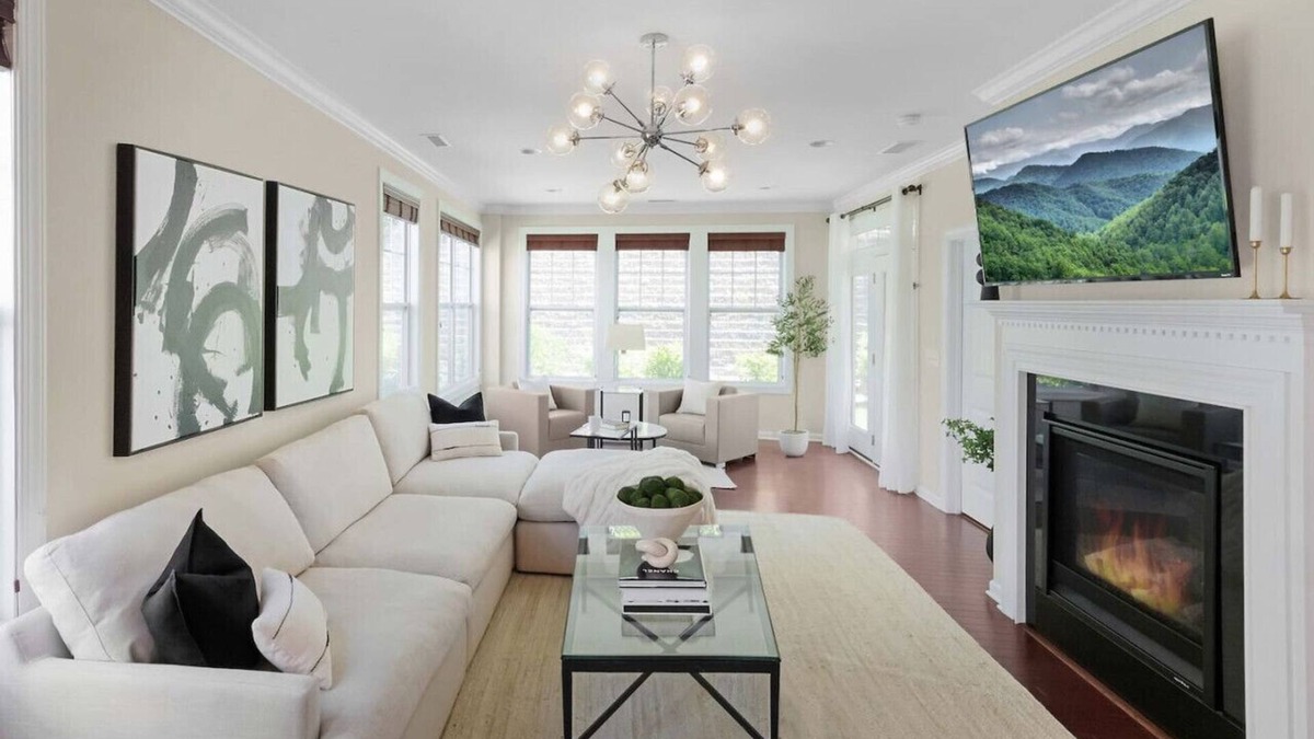 Cary House | Luxe Retreat w/King Suite | 5* Location, Gym, Pool, Pets OK